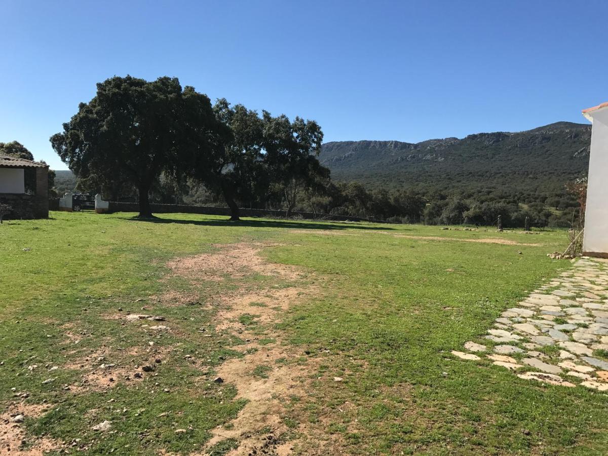 Casa Rural De La Finca Sierra Grande Hornachos ภายนอก รูปภาพ