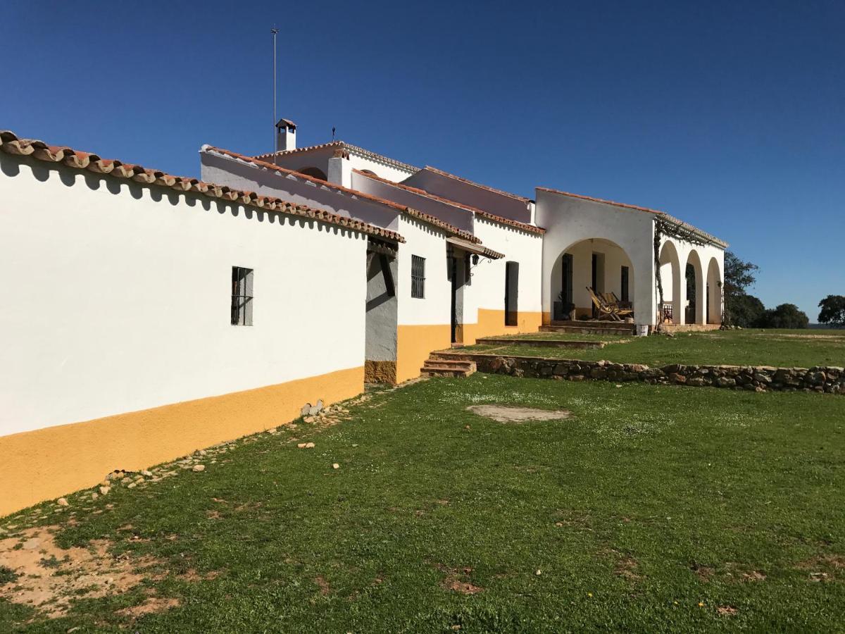 Casa Rural De La Finca Sierra Grande Hornachos ภายนอก รูปภาพ